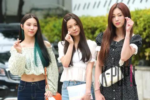 CLC — Cube Entertainment Arrival