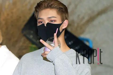ATEEZ, Min-gi — Show Champion Arrival
