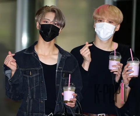 ATEEZ, Seong-hwa, Yoon Ho — Show Champion Arrival