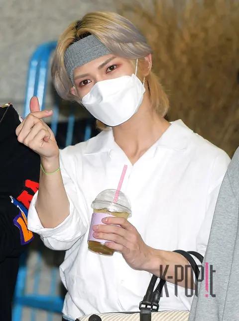 ATEEZ, Yeo-sang — Show Champion Arrival