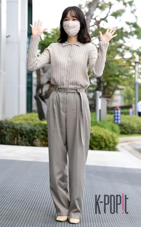 Lee Yoo-young — Radio Arrival