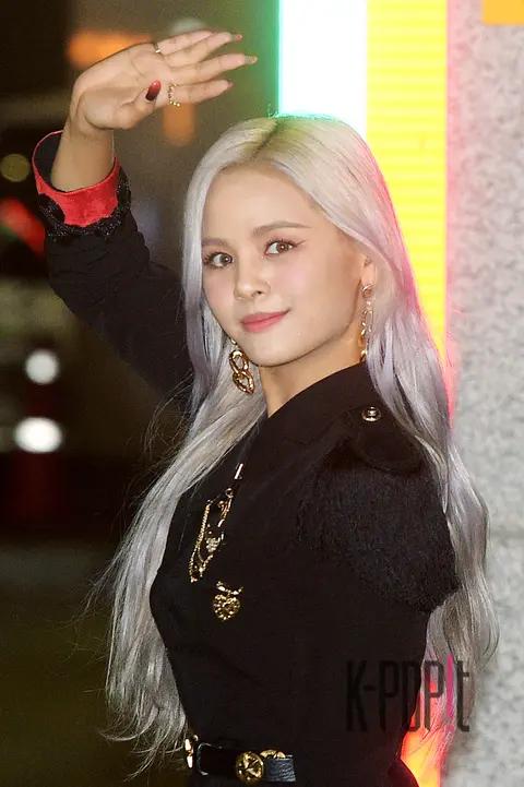 CLC, Son — Show Champion Arrival