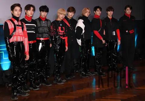 GHOST9 — Showcase