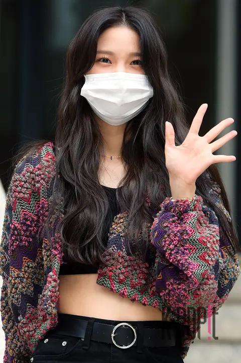 CLC, Choi Yu-jin — Cube Entertainment Arrival