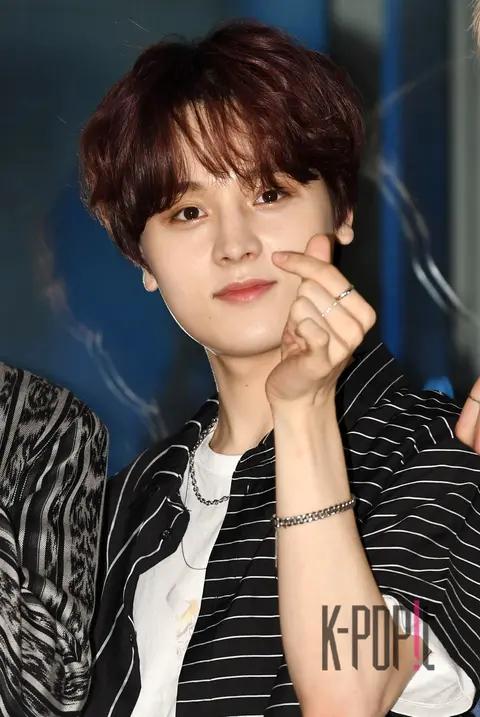 TOO, Min-su — TikTok Stage Arrival