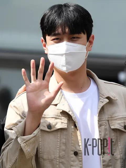 Lette Amor, Kim Min-seok — Arrival