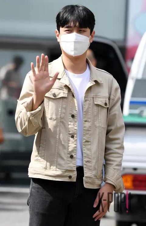 Lette Amor, Kim Min-seok — Arrival