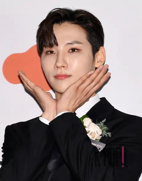 AB6IX, Jeon Ung — Brand Awards Ceremony