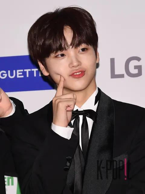 CRAVITY, Hyung-joon — Brand Awards Ceremony