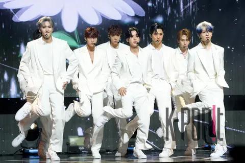 PENTAGON — PENTAGON Showcase