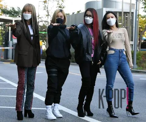 Refund Sisters — Arrival