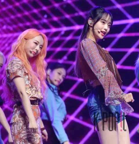 LOONA, Bibi, Chuu — LOONA Showcase