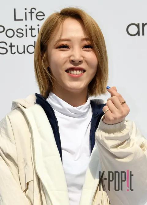 MAMAMOO, Moonbyul — Launch