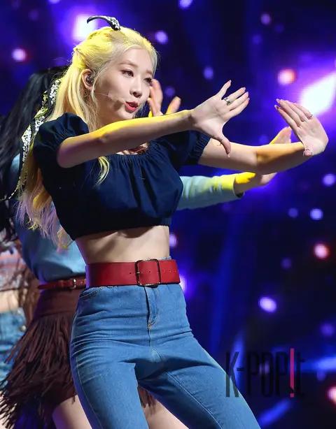 LOONA, Kim Lip 1 — LOONA Showcase
