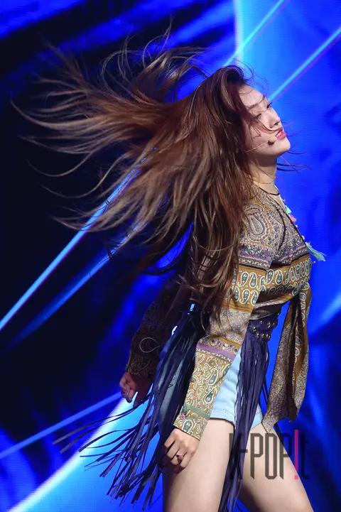 LOONA, Choe Ri — LOONA Showcase