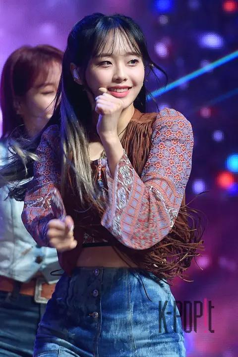 LOONA, Chuu — LOONA Showcase