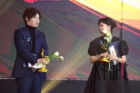 Kang Ha-neul, Gong Hyo-jin — 2020 Korea Popular Culture and Arts Awards