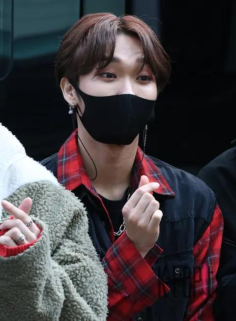 DARKB, Yuki — Yu Hui-yeol's Sketchbook Arrival
