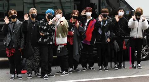 DARKB — Yu Hui-yeol's Sketchbook Arrival