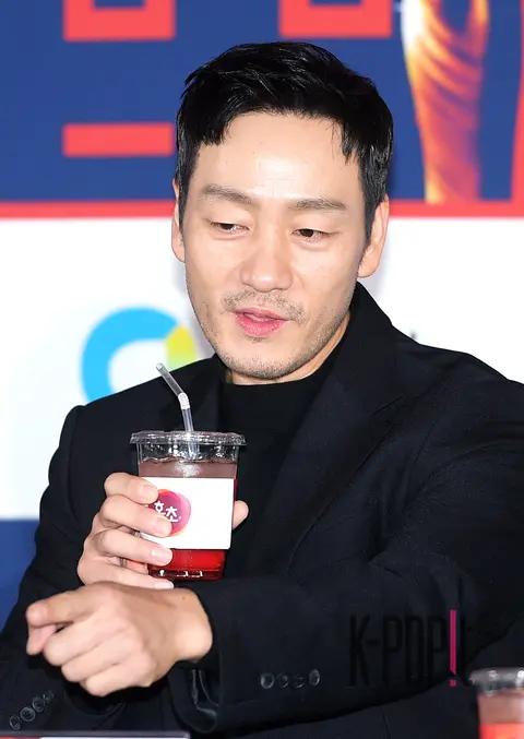 Park Hae-soo — Blue Dragon Film Awards Handprinting