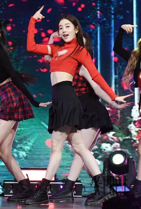 STAYC, Si-eun — STAYC Showcase