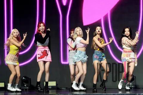 MOMOLAND — MOMOLAND Showcase