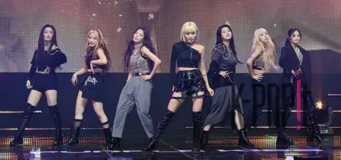 PURPLE KISS — Showcase