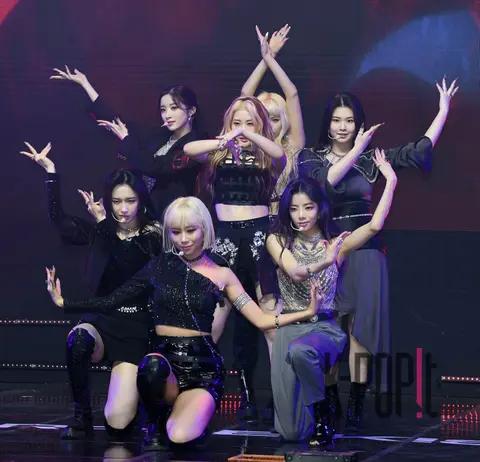 PURPLE KISS — Showcase
