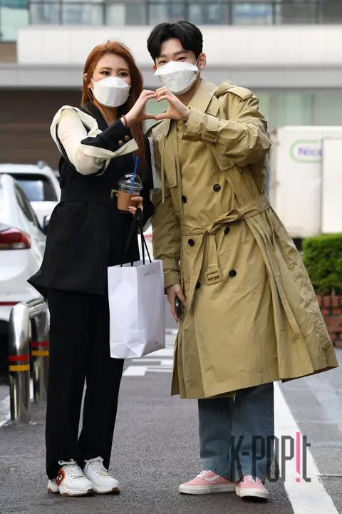 Choi Hyang, Kim Yong-bin — Arrival