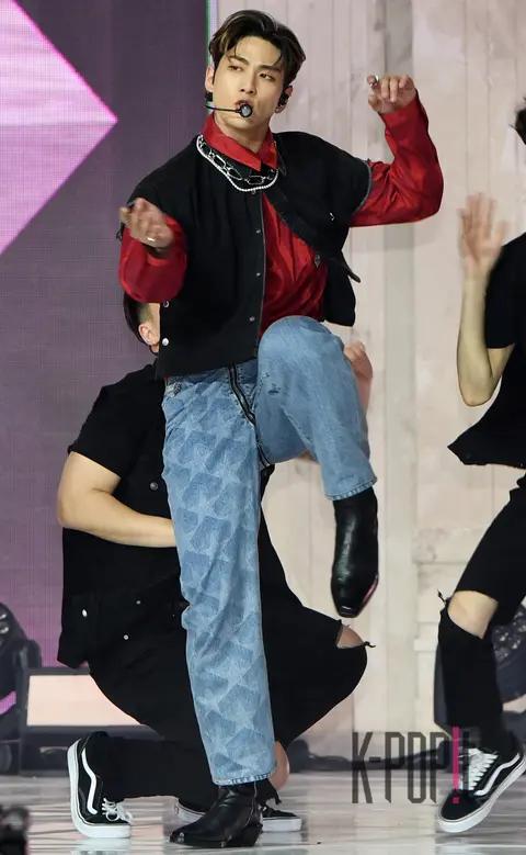 Baekho (NU'EST) — Showcase