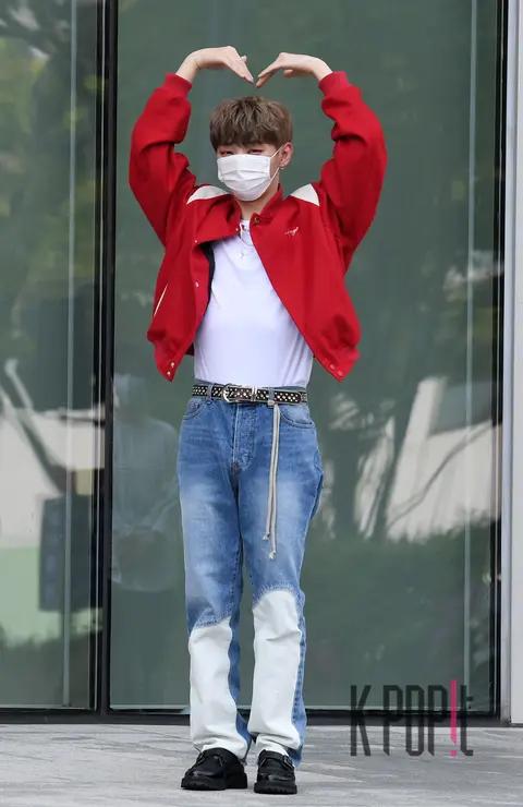 Yoon Ji-sung — Arrival
