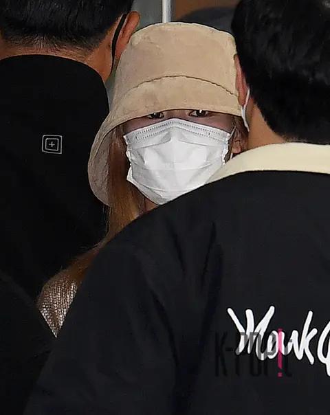 Sana (TWICE) — Airport