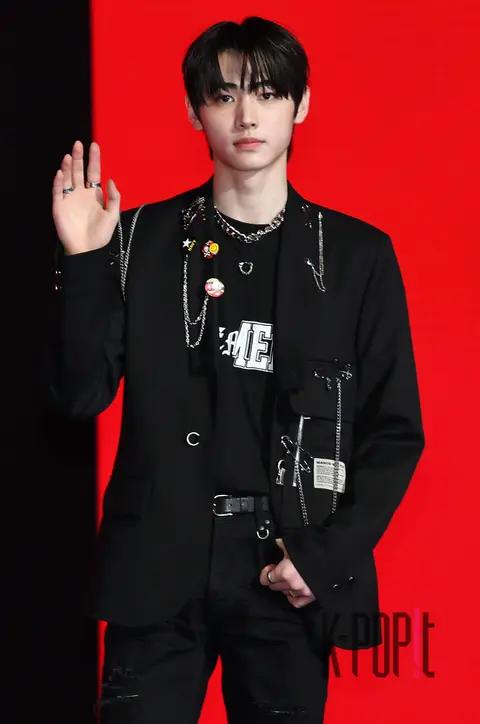 Sunghoon (ENHYPEN) — Showcase