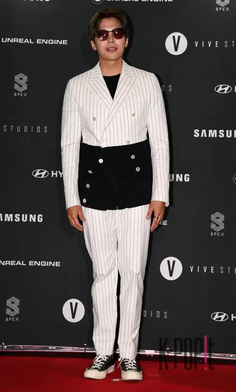 Park Eun-seok — Launch