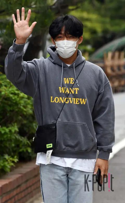 Shin Seung-tae — Arrival