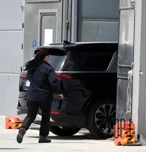 Lim Young-woong's Car — Love's Counselor Recording Arrival