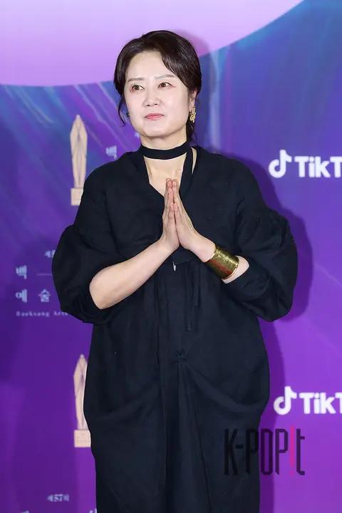 Kim Jung-eun — Baeksang Arts Awards Ceremony — 2021-05-13