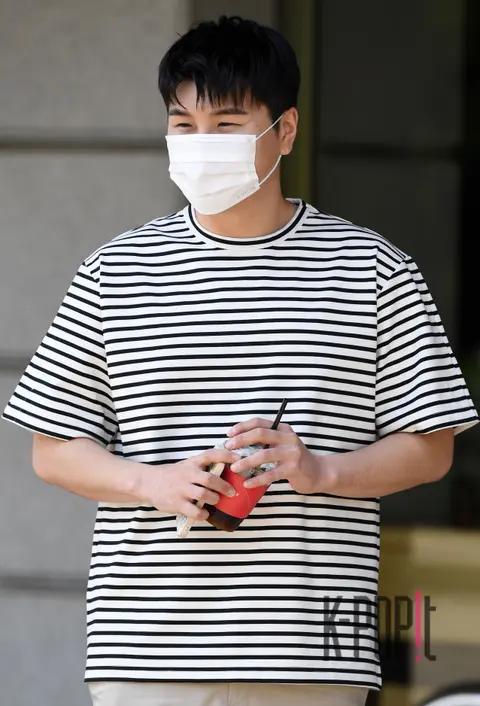 Shin Yong-jae — Arrival
