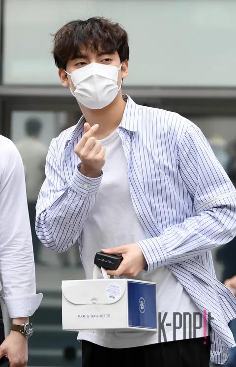 Lavidence Hwang Geon-ha — Departure