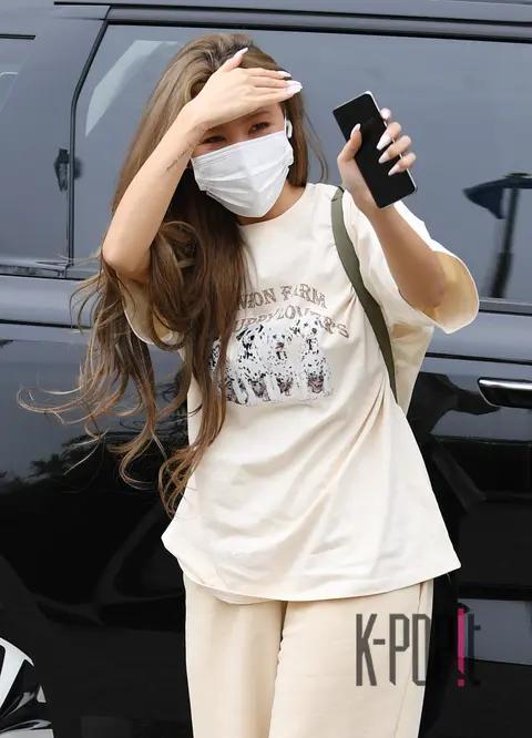 Hwasa (MAMAMOO) — Arrival