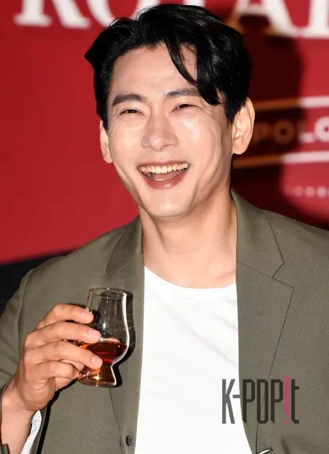Yu Tae-o — Launch