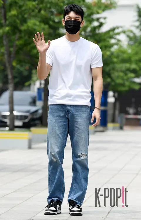 Wi Ha-joon — Arrival