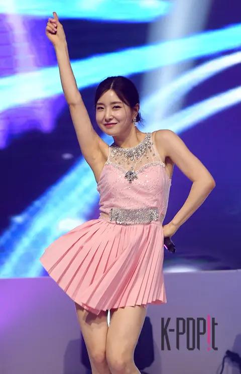 Yuna (Brave Girls) — Daiwa Fashion Show