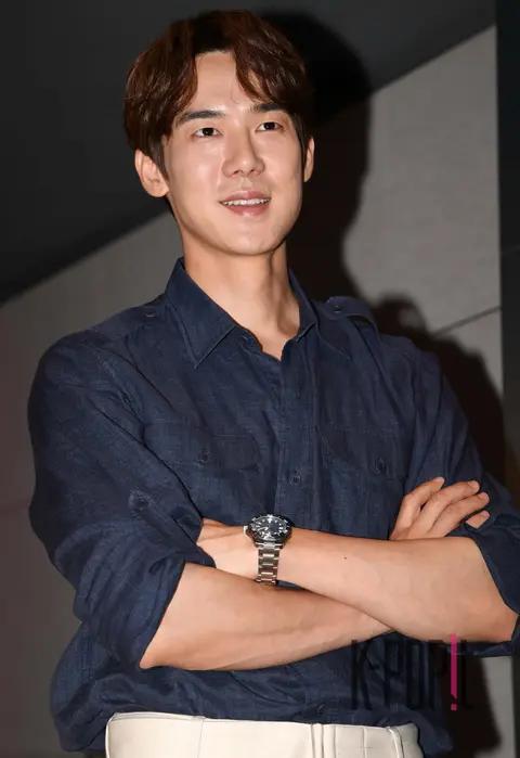 Yoo Yeon-seok — Launch