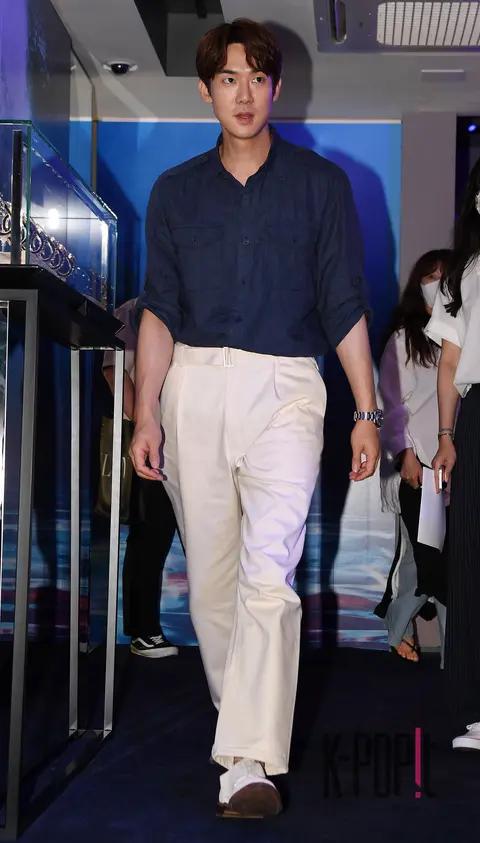 Yoo Yeon-seok — Launch