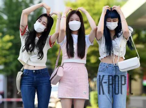 Jihan (WEEKLY), Lee Su-jin, Park So-eun — Arrival