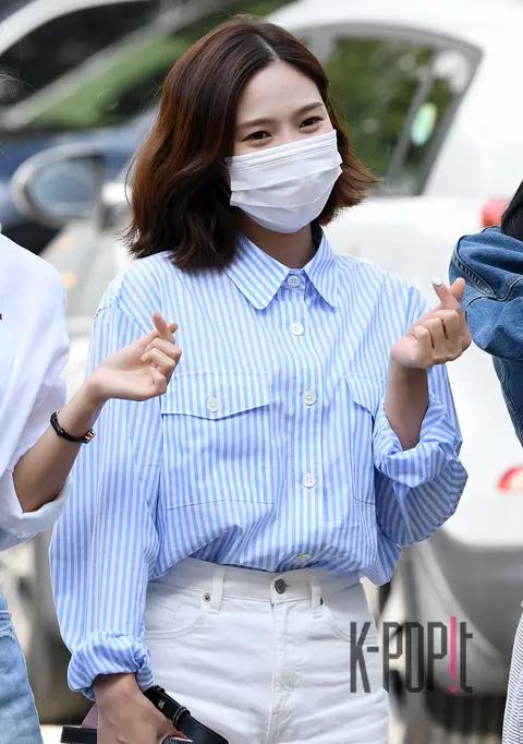 Hyojung (OH MY GIRL) — Arrival
