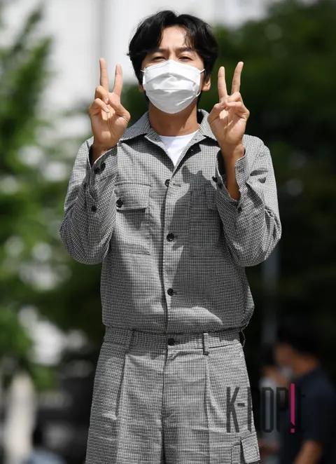 Lee Kwang-soo — Arrival