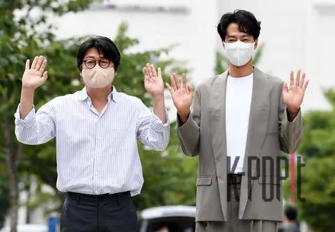 Kim Yun-seok, Jo In-sung — Arrival