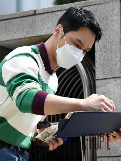 Byun Yo-han — Arrival